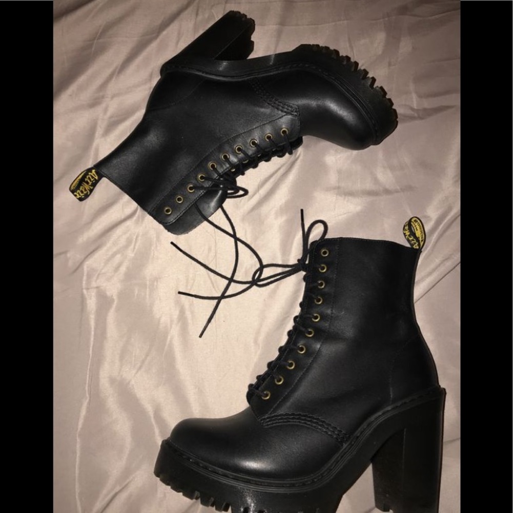 Dr. Martens KENDRA Boots